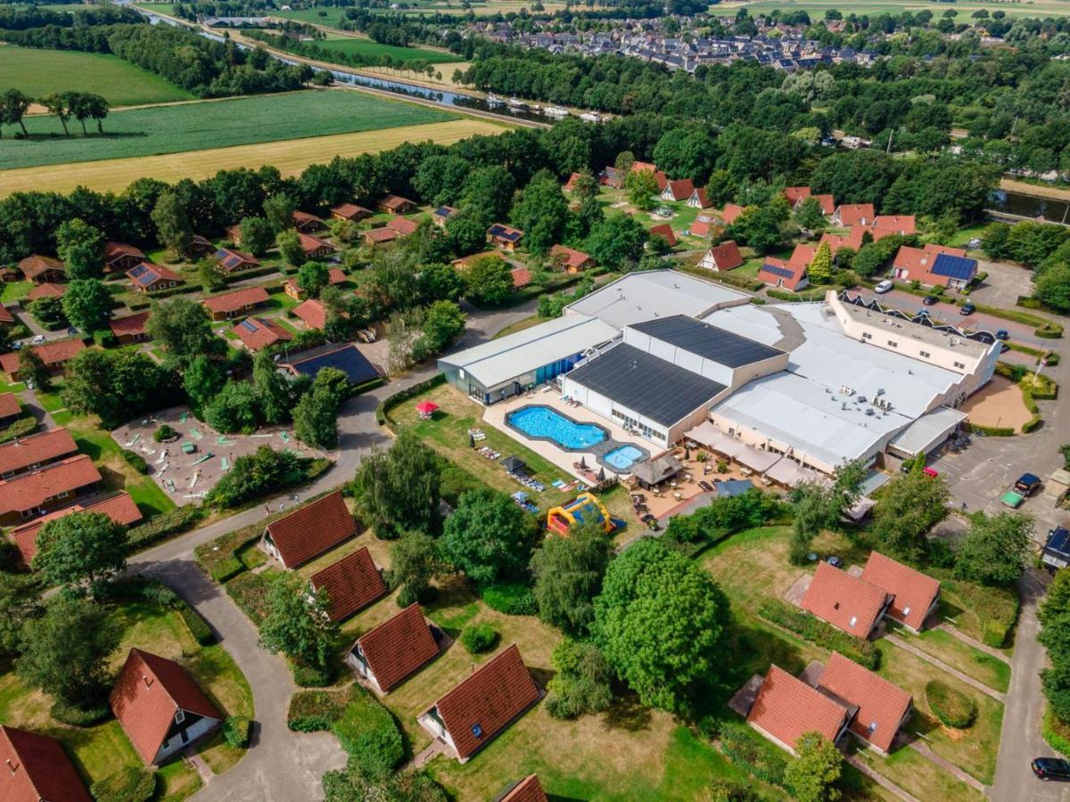 Het Familie Boshuisje - Vakantiewoning Op Prachtig Park Met Veel Faciliteiten Inc Ligbad Gramsbergen Esterno foto
