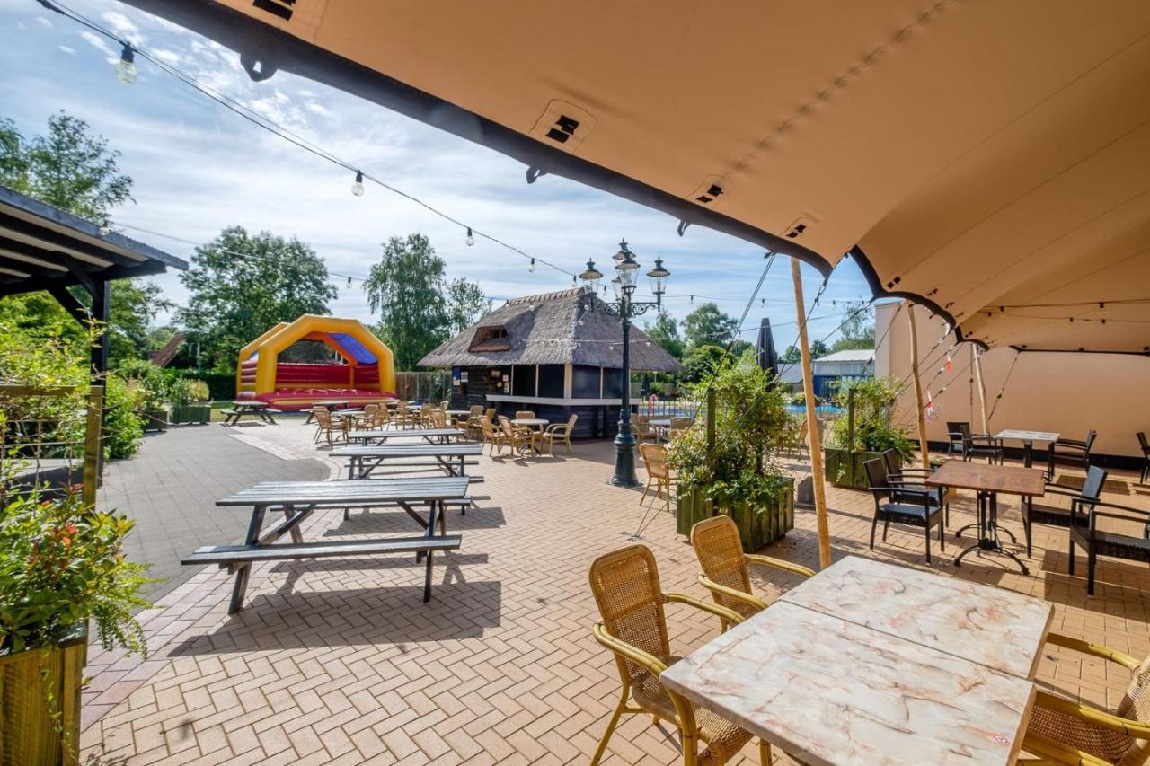 Het Familie Boshuisje - Vakantiewoning Op Prachtig Park Met Veel Faciliteiten Inc Ligbad Gramsbergen Esterno foto