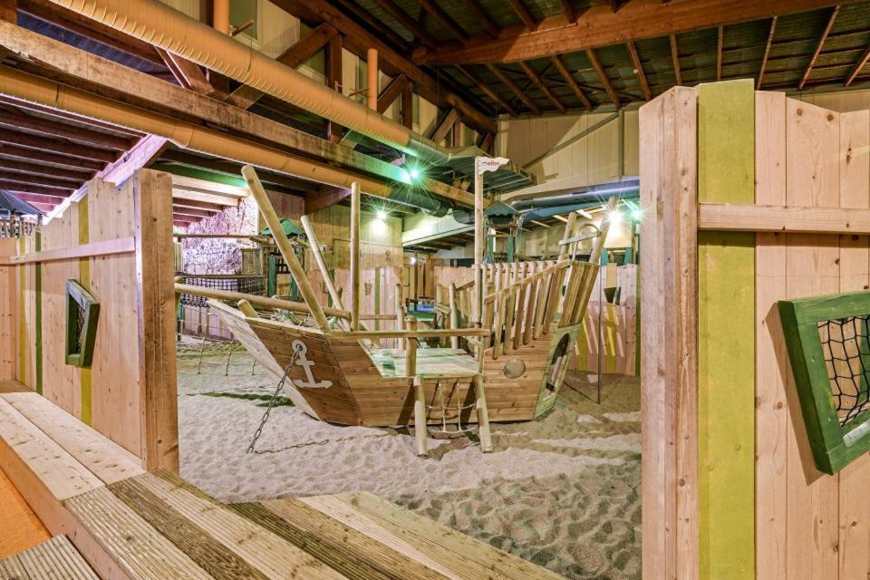 Het Familie Boshuisje - Vakantiewoning Op Prachtig Park Met Veel Faciliteiten Inc Ligbad Gramsbergen Esterno foto