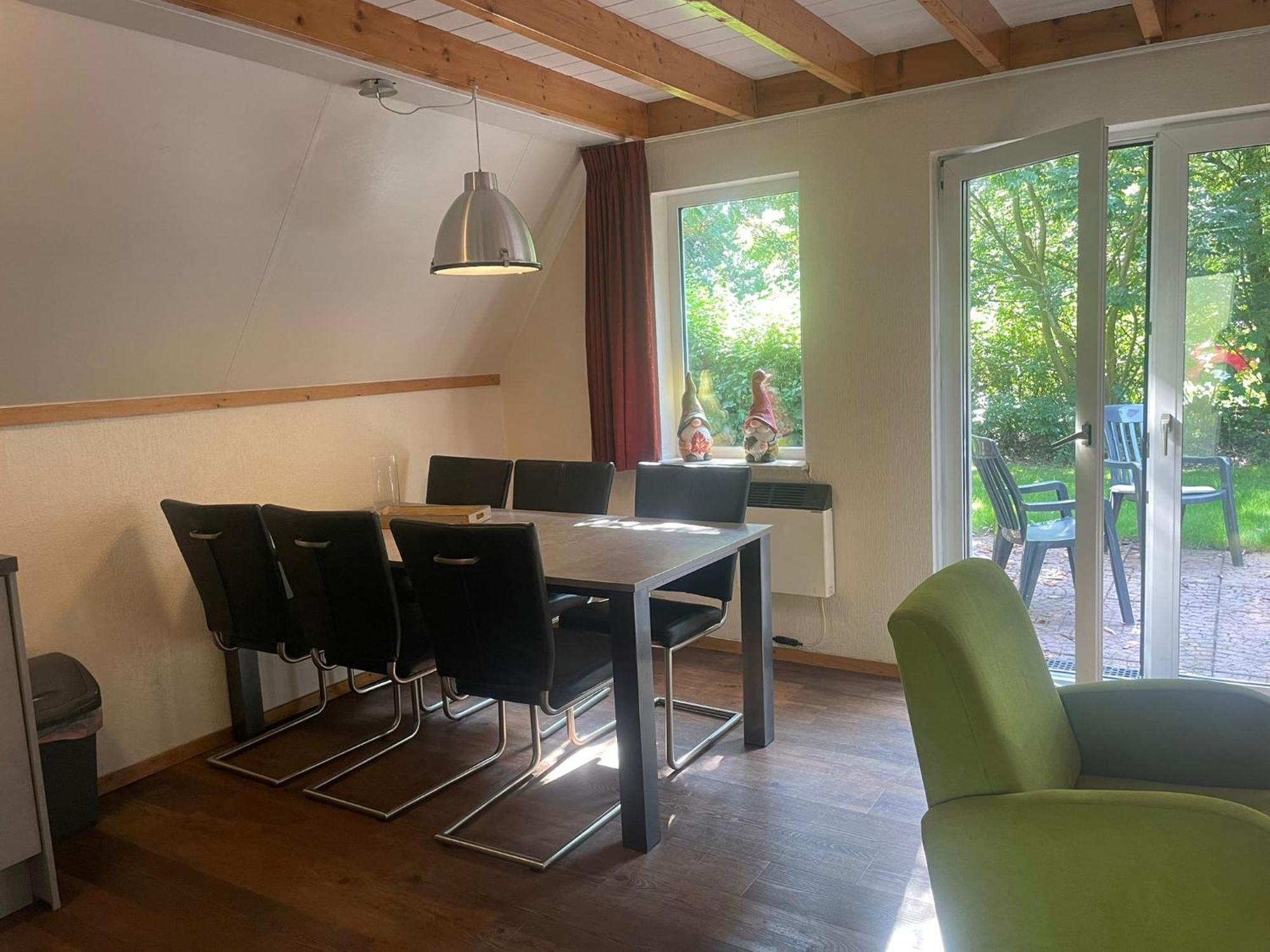 Het Familie Boshuisje - Vakantiewoning Op Prachtig Park Met Veel Faciliteiten Inc Ligbad Gramsbergen Esterno foto