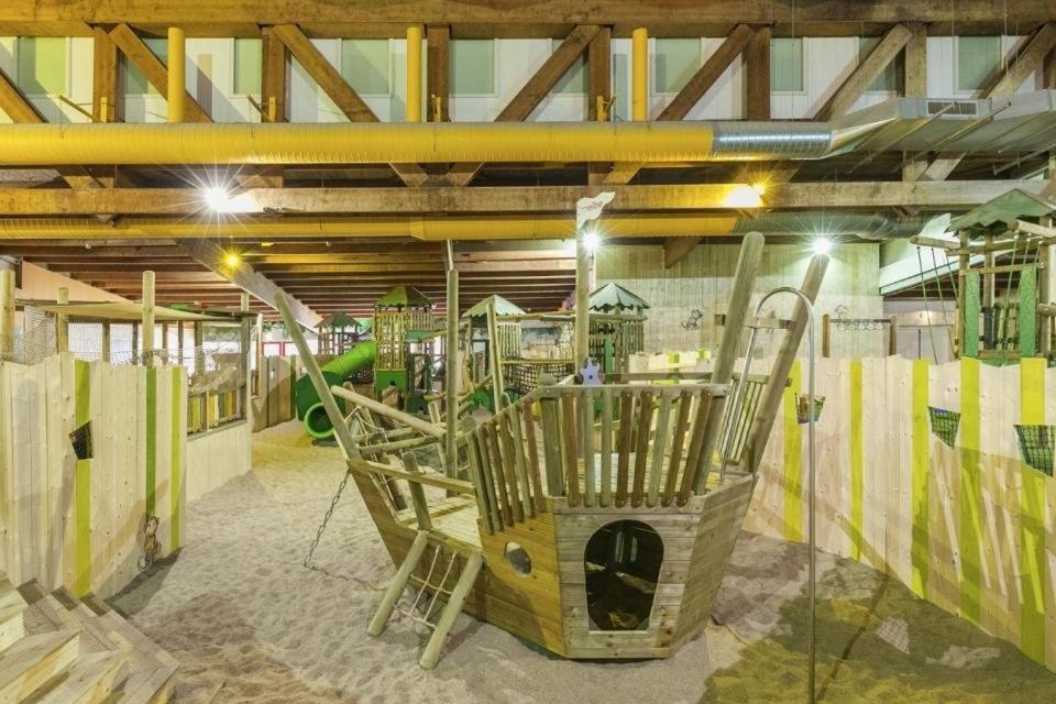 Het Familie Boshuisje - Vakantiewoning Op Prachtig Park Met Veel Faciliteiten Inc Ligbad Gramsbergen Esterno foto