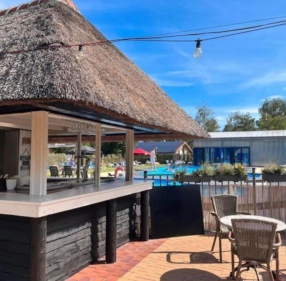 Het Familie Boshuisje - Vakantiewoning Op Prachtig Park Met Veel Faciliteiten Inc Ligbad Gramsbergen Esterno foto