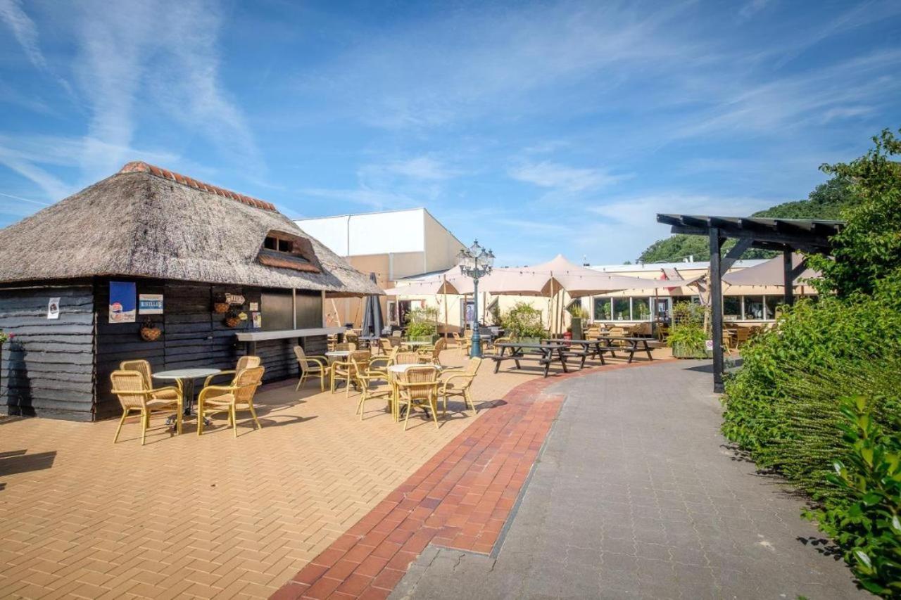 Het Familie Boshuisje - Vakantiewoning Op Prachtig Park Met Veel Faciliteiten Inc Ligbad Gramsbergen Esterno foto