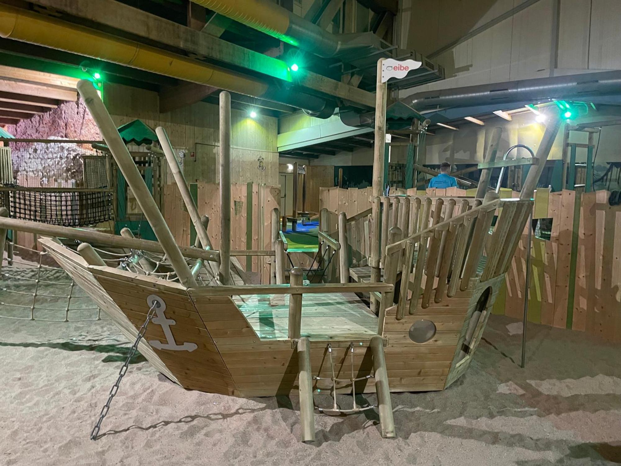 Het Familie Boshuisje - Vakantiewoning Op Prachtig Park Met Veel Faciliteiten Inc Ligbad Gramsbergen Esterno foto